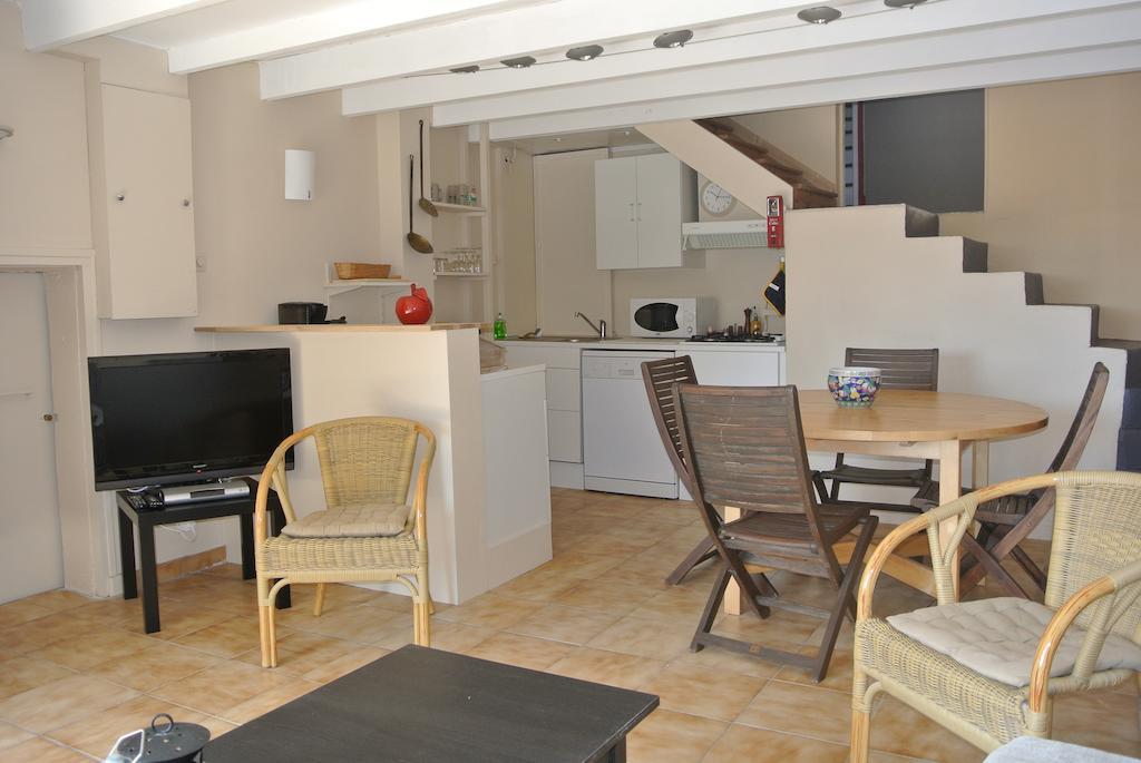 En Avignon 30133 Les Angles Appartement Les Angles  Kamer foto
